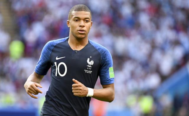 凯里·詹娜养女晒奢华生活，其母21岁跻身十亿富豪榜