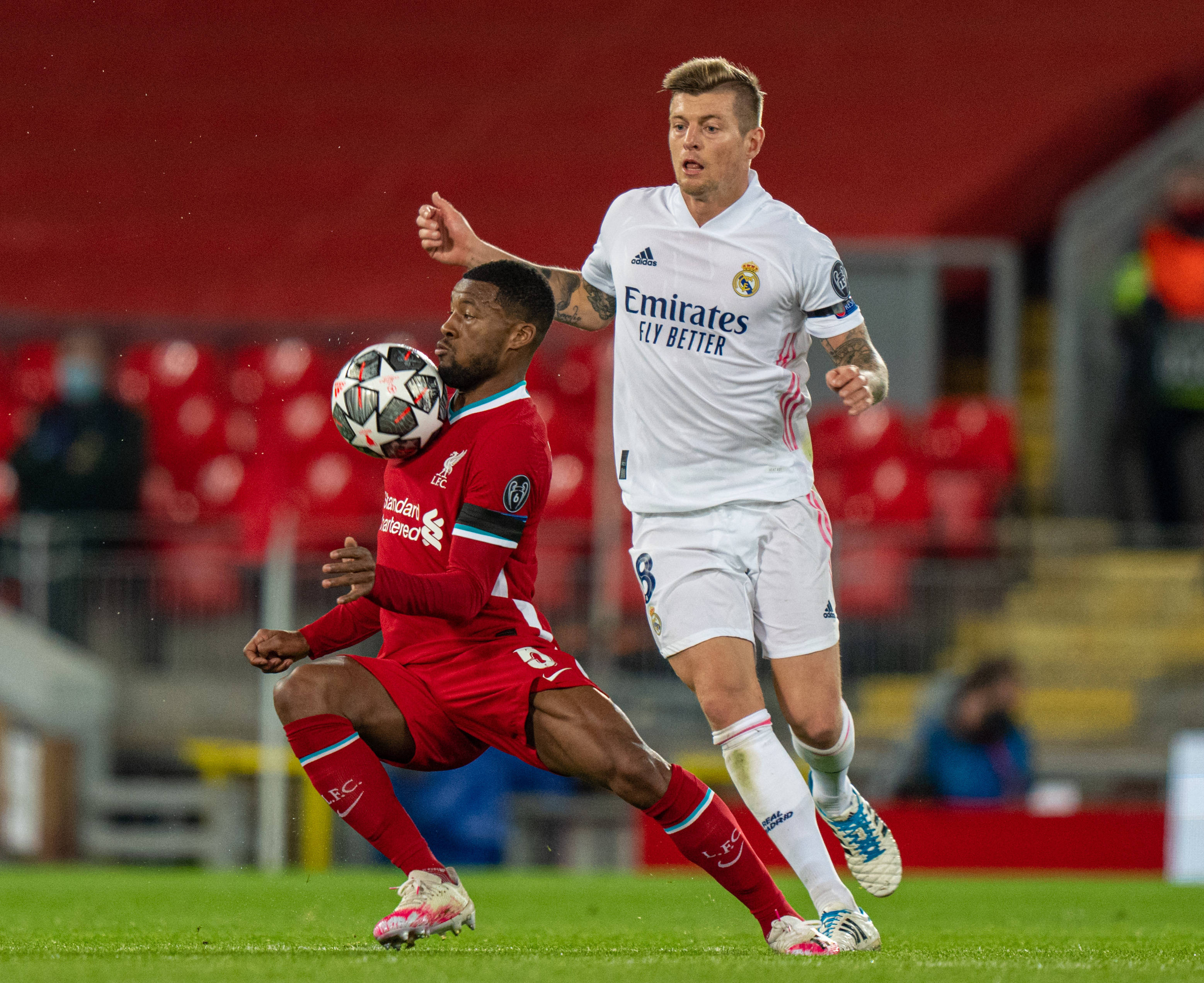 巴萨3-1逆转马竞喜忧参半：全场最佳奥尔莫肩膀脱臼，本赛季报销