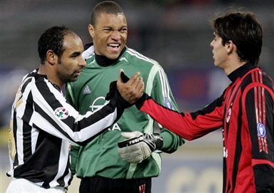 篮球湖人球员训练后心理状态良好