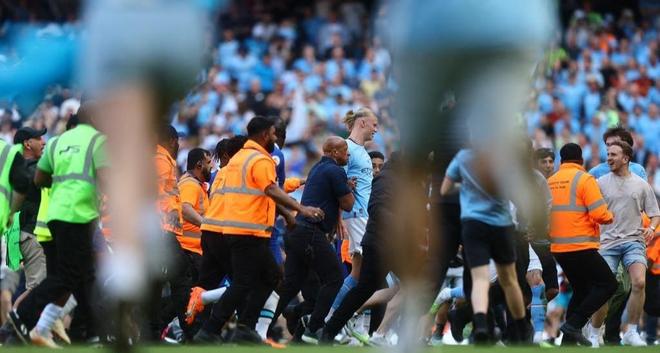 官方：牛津联主帅加里-罗维特下课；球队目前深陷英冠降级区（官宣：牛津联解雇主帅加里-罗维特，球队仍深陷英冠降级区）