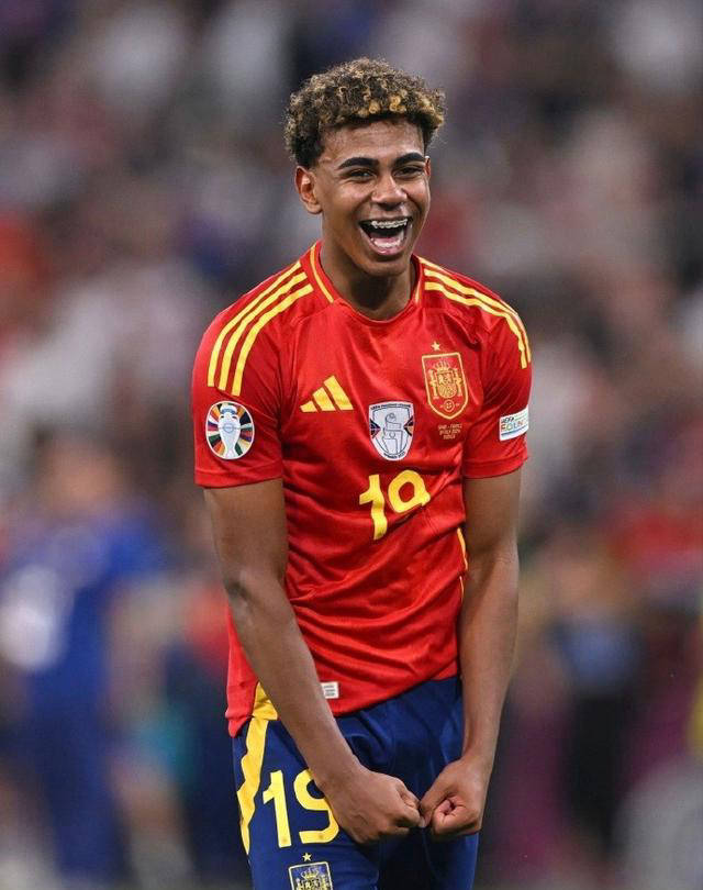 足球转会窗最新交易完成名单（足球转会窗已完成交易汇总）