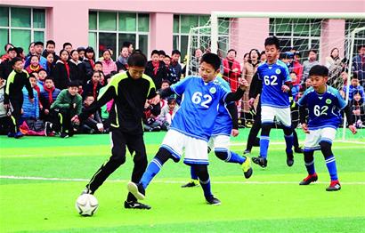 万隆中场：为了俱乐部、城市和国家的骄傲，我们必将全力争胜