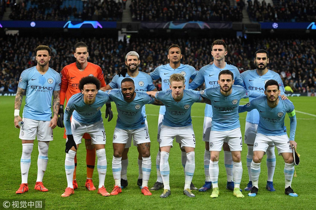 姆伯莫打进一球，吃到一张黄牌，赛后收获7.8的虎扑评分！