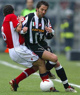 意甲出现一条大鱼！4大豪门开始抢人，年仅26岁4000万欧底价（意甲迎来重磅目标！四大豪门竞相出手，26岁球员起价4000万欧）