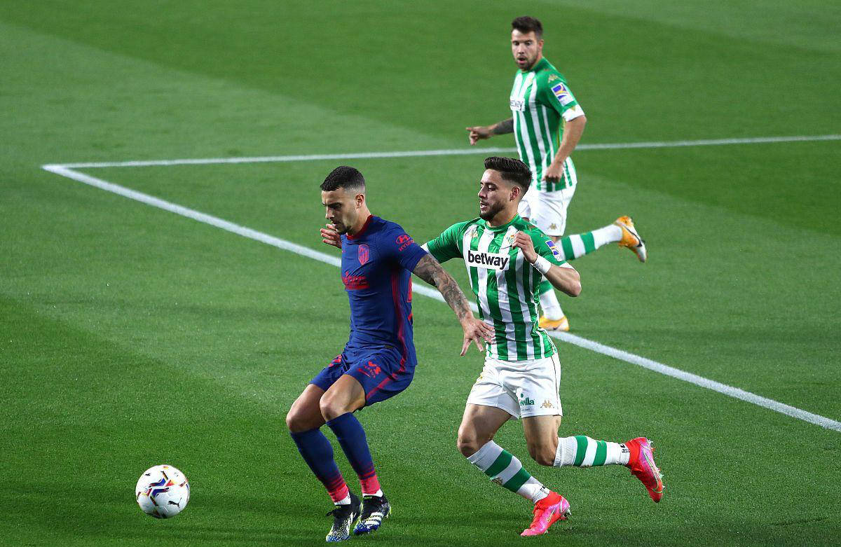 球队把对手三分线完全锁死