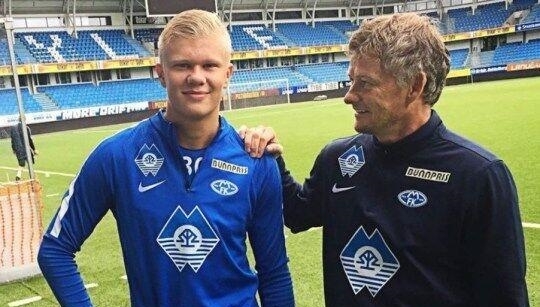 足球欧洲媒体评最佳11人阵容，无人争议