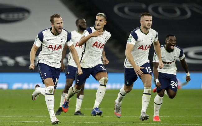 笑一笑呗!奥利塞当选全场最佳球员，赛后自拍一脸严肃（奥利塞荣膺全场最佳，赛后自拍面无表情，笑一个？）