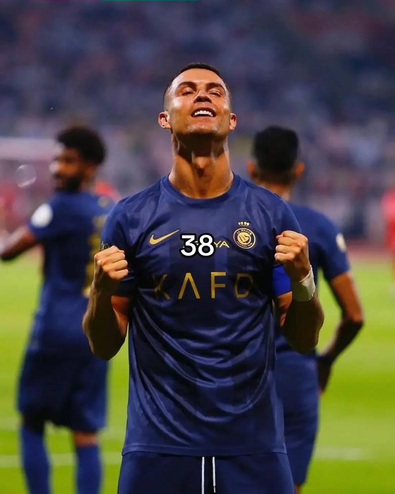 19投硬砸40分！广东迎来“加强版杜润旺”，这可是杜锋的锋线答案