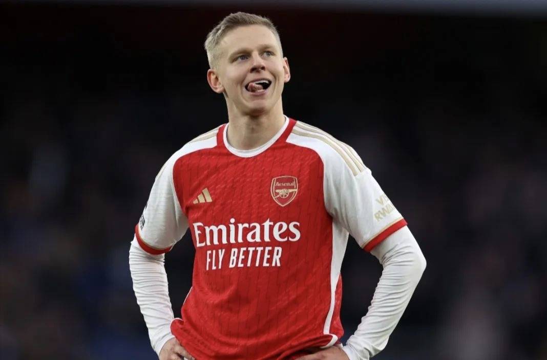 梅西太内向了，主持人说第一句就想拿着奖杯走，不到三年拿四冠