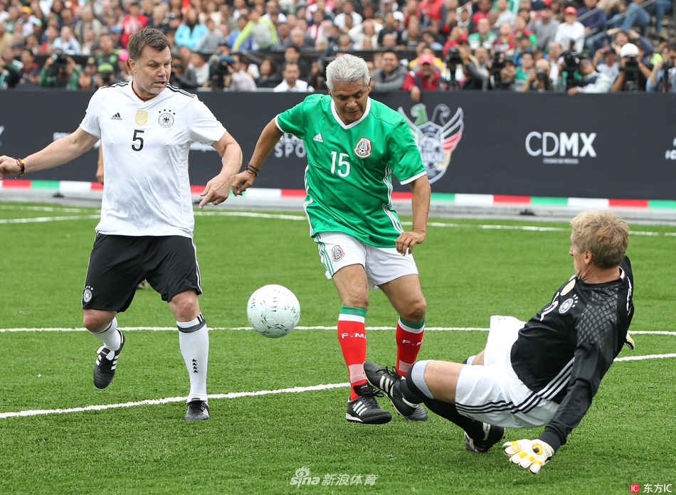 F1收官战正赛：维斯塔潘虽夺冠但无缘WDC；诺里斯加冕世界冠军