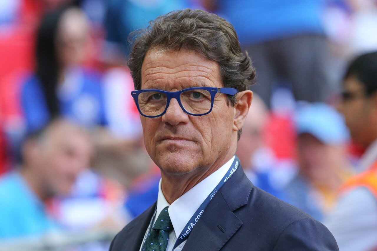 罗马诺：西蒙斯预计缺席莱比锡今日比赛，他已决定转投切尔西